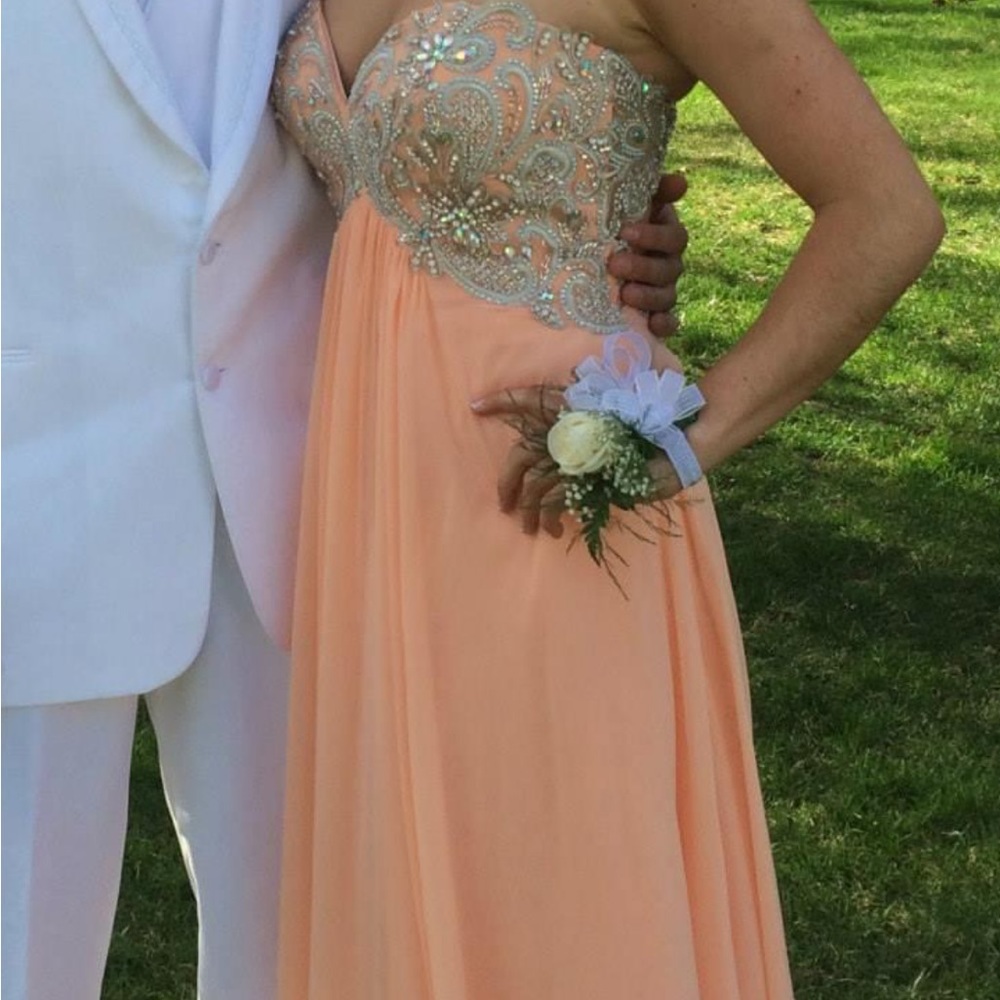 PROM DRESS! ✨💕 - Picture 3 of 11